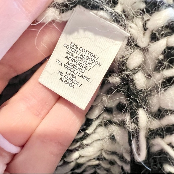 Victoria's Secret Women’s Wool Alpaca Blend Sweater Size Medium Knit Mock Neck - Picture 6 of 10